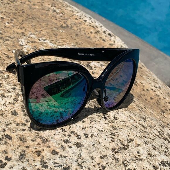 Funky Oversized Round Sunglasses Black Frame - Picture 6 of 6